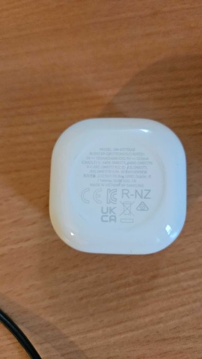 Samsung Galaxy Buds 2 Light Gray