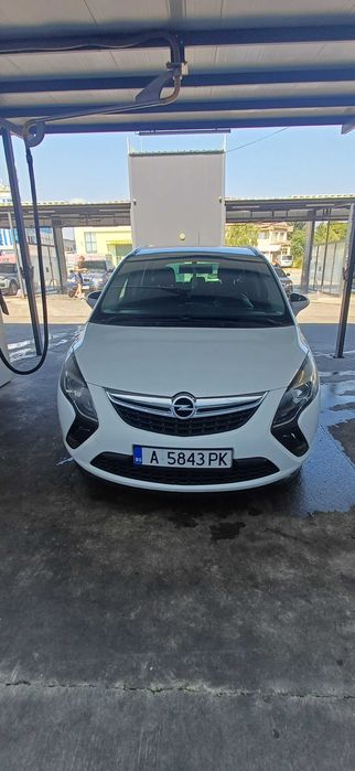 Opel Zafira c tourer 1.6 cng 2014 година