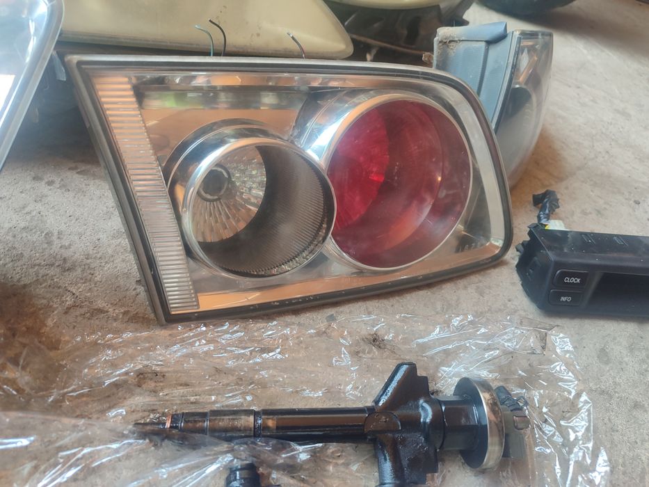 Фарове,стопове и дюзи 2.0 Мазда 6