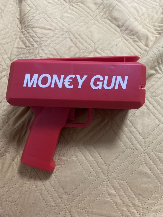 Vand money gun stare nou