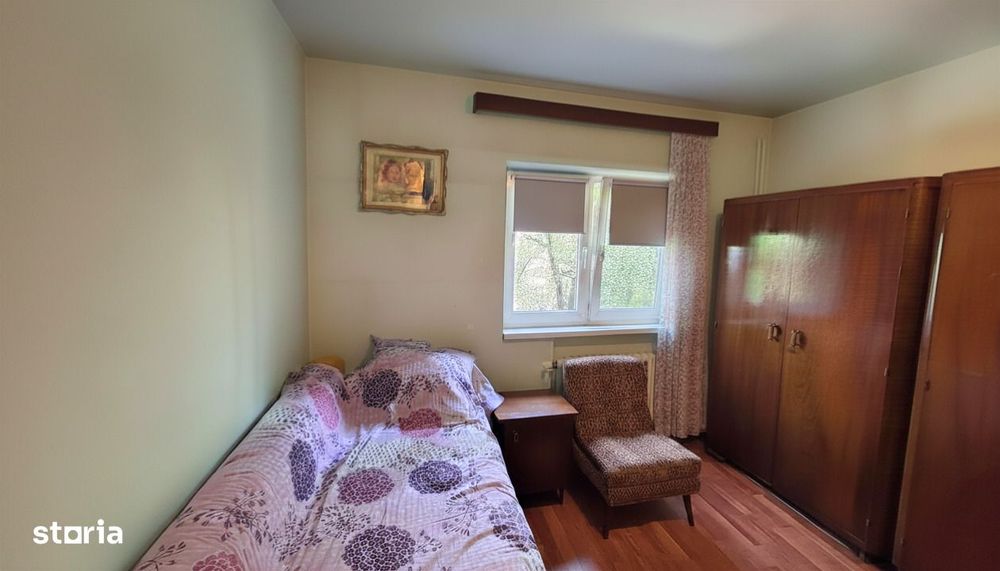 Apartament 3 camere de vânzare, str. M. Sadoveanu