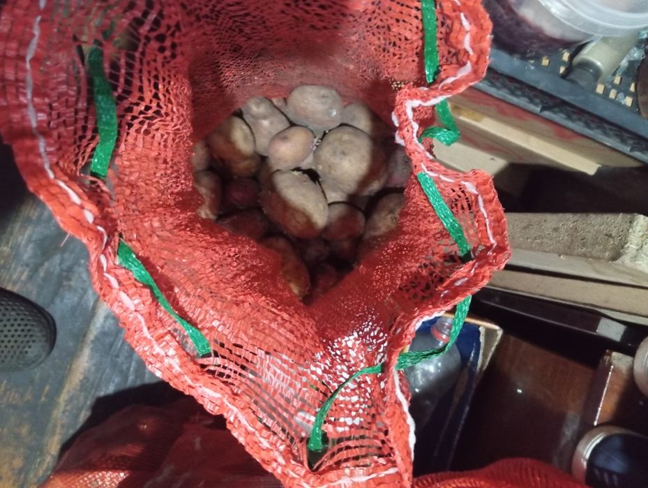 Продукты питания картофель едовой