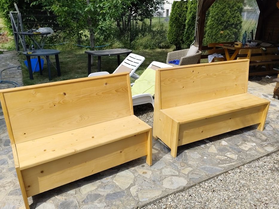 Mobilier rustic, lemn natur, bancute