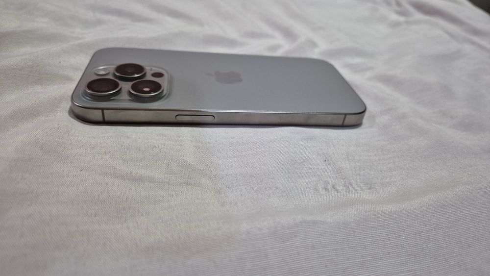 iPhone 15 Pro 256 GB (Titanium)