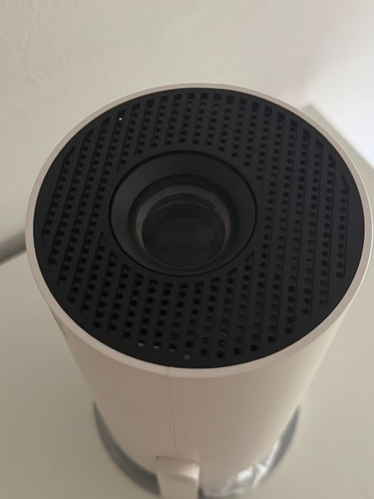 Чисто нов смарт проектор HY300 Pro (само тестван)