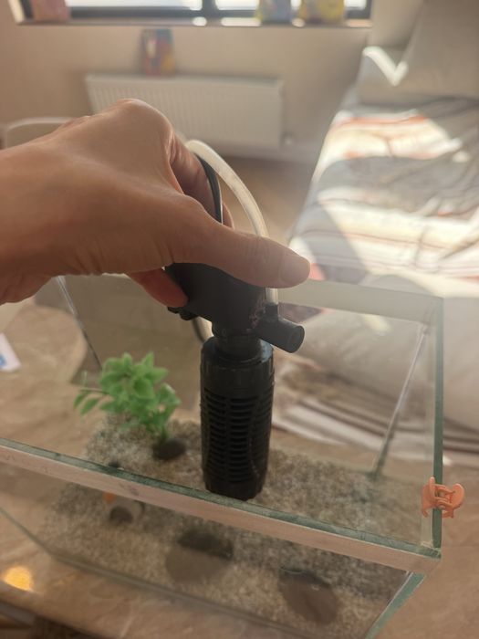 Продам маленький аквариум