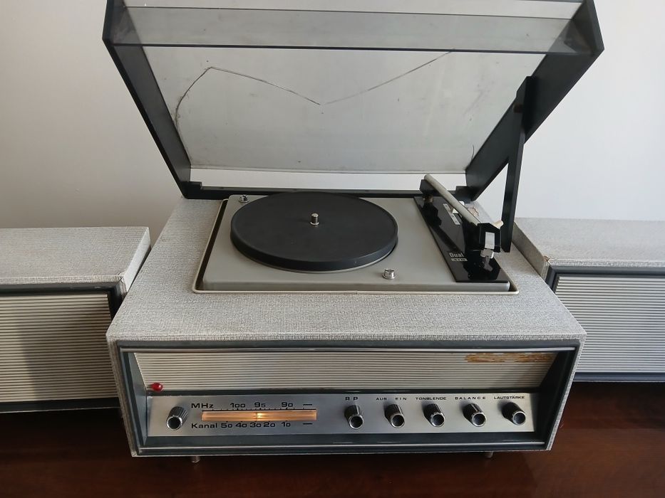 Sistem audio cu lămpi- radio cu pickup  Bölkow Belstereo,an 1963.