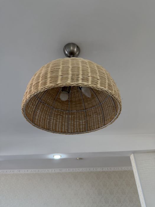 Продам люстры в отличном состоянии