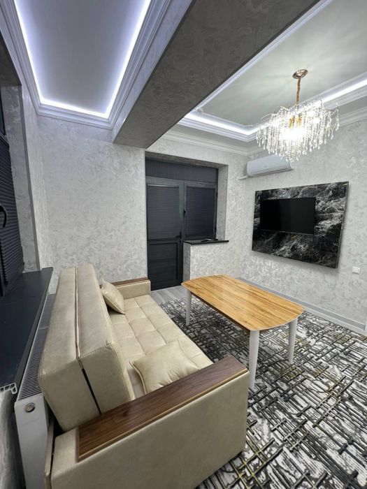 1 хонали 7-каватда янги 8 каватли лифтли дом ор: 5-микрораён Кармен