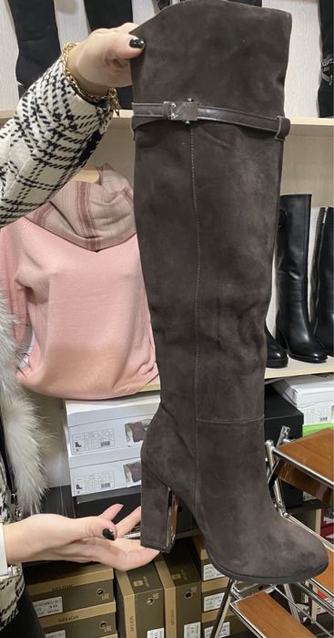 Продаю зимние сапожки