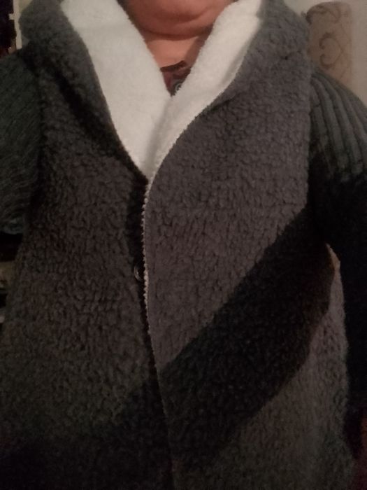 Продам кофту теплую