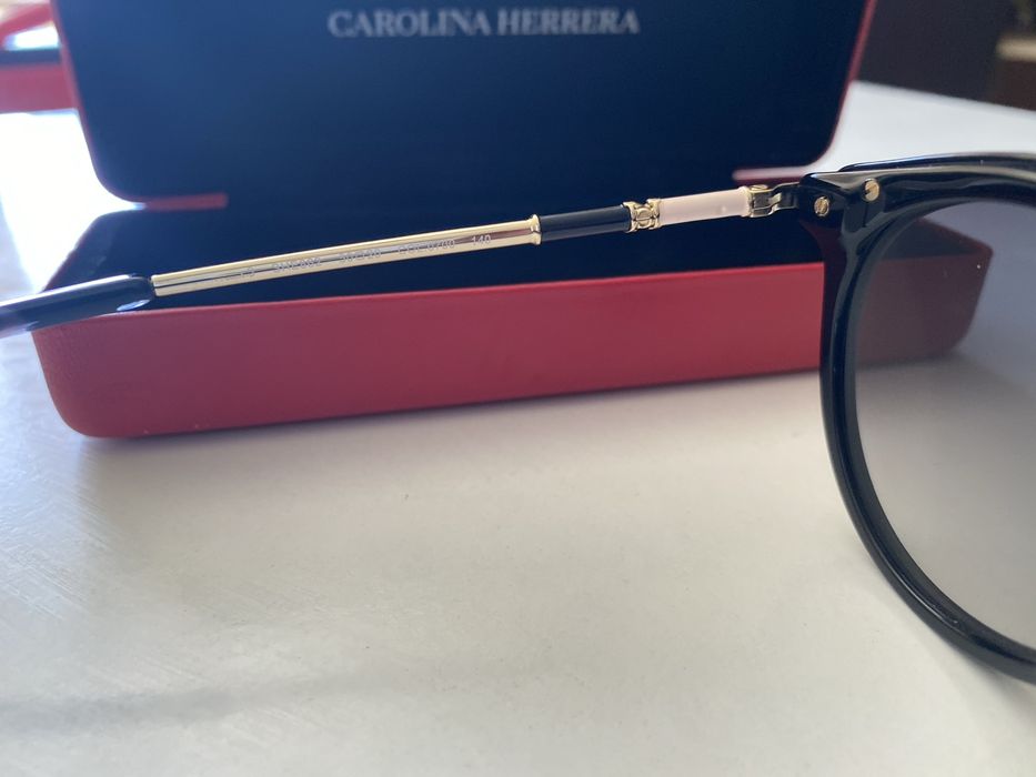 Оригинални! Дамски слънчеви очила Carolina Herrera