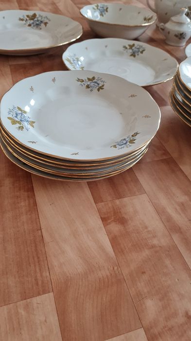 Продам сервиз 47 предметов