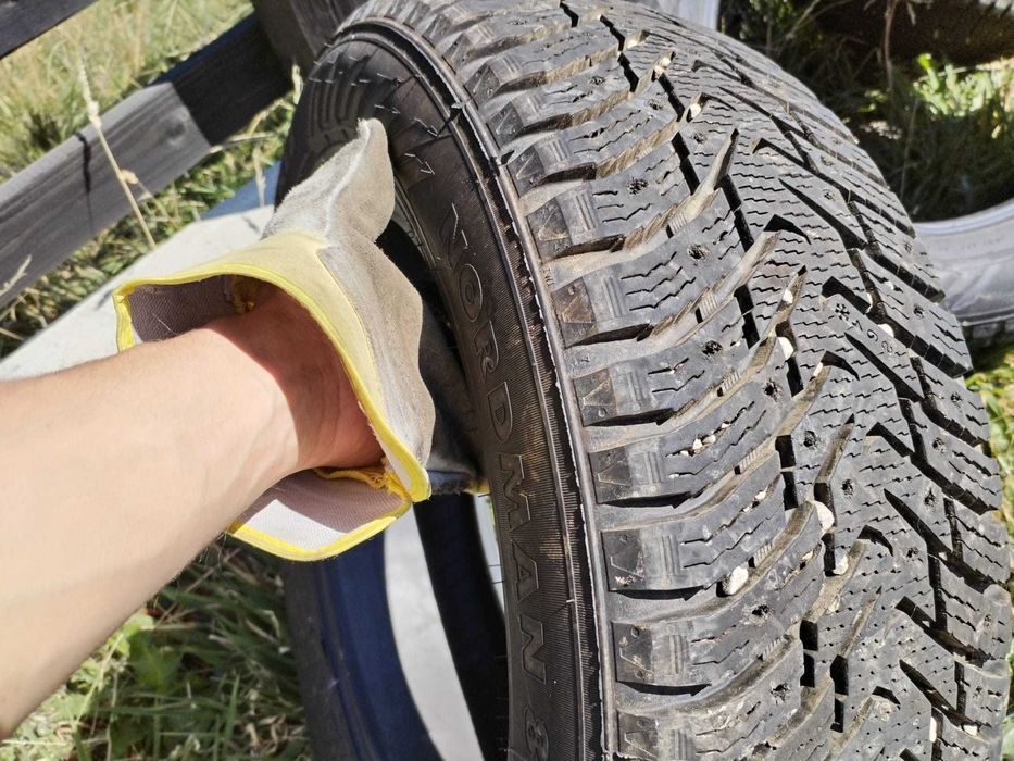 Anvelope Nokian 225 65 R17, iarna ,extra load, noi