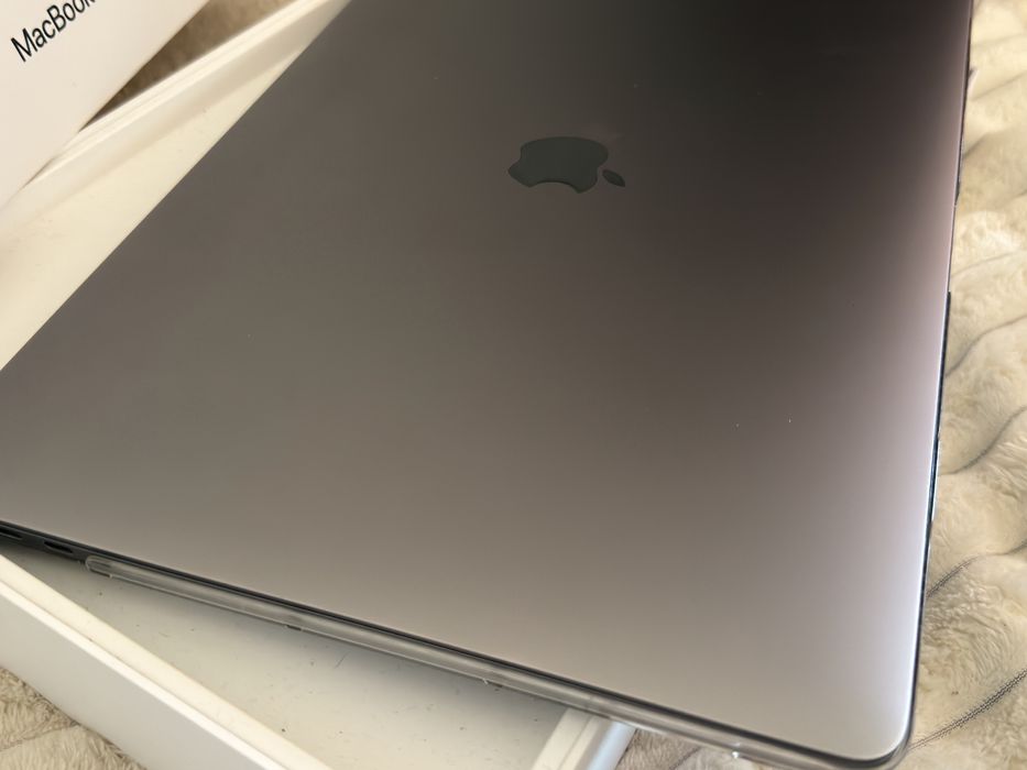 macbook pro 15 2019 - Laptopuri oferte online | OLX.ro