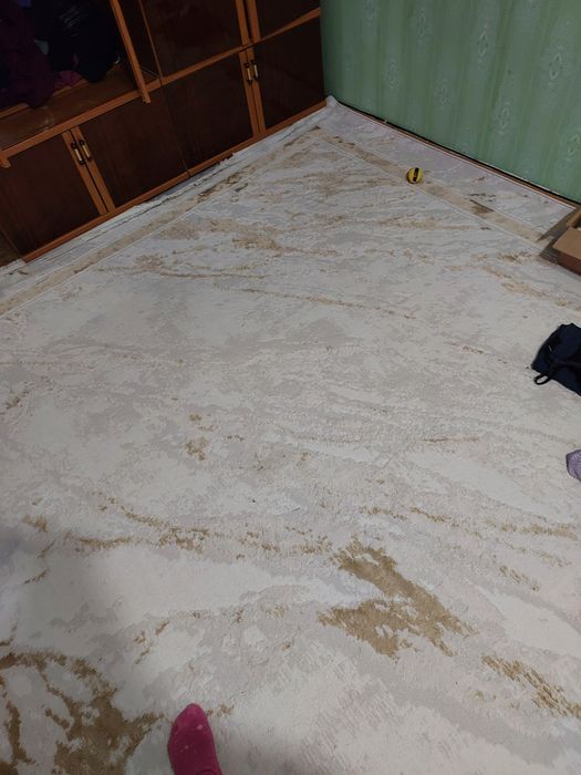 Продаю светлый ковёр