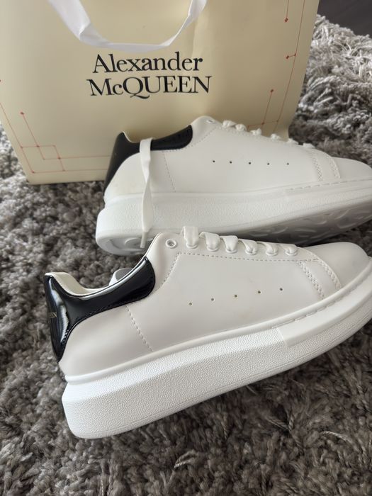 Alexander McQueen marime 43