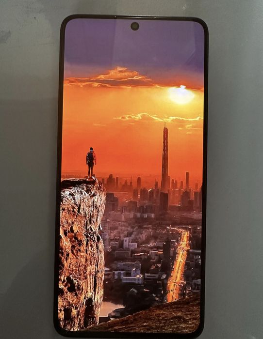 Poco x6 pro 5g с не большим торгом