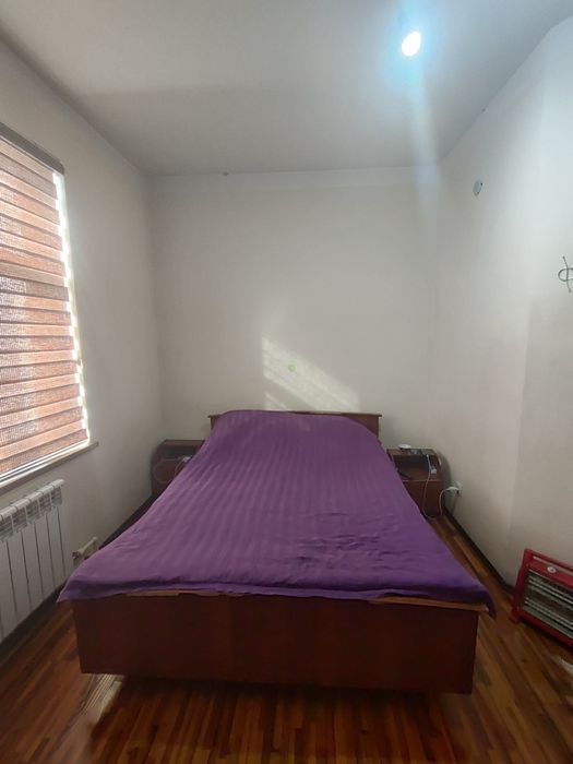 Шошилинч хонадон жихозлари билан сотилади.