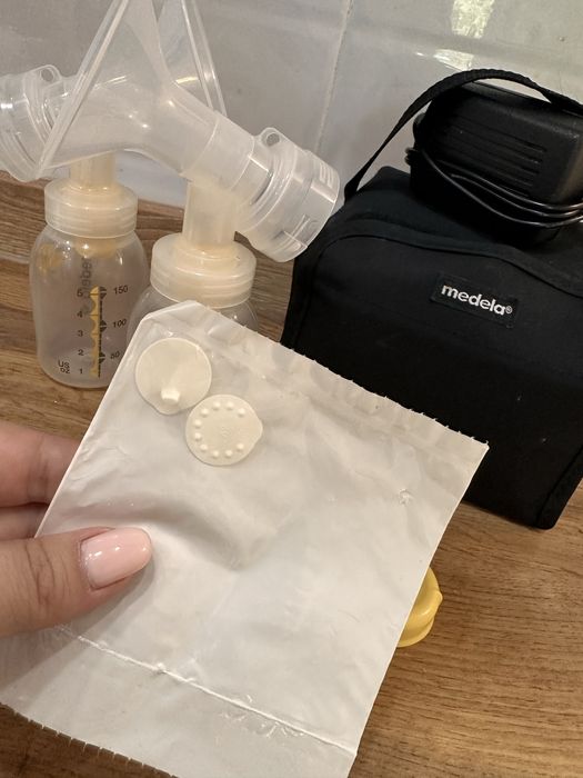 Молокоотсос Medela автоматический