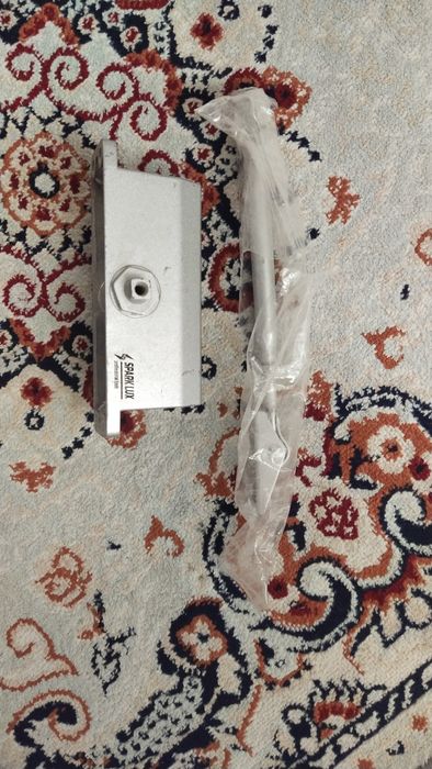 Продаю доводчик  пости новый 28мын  для подьезда