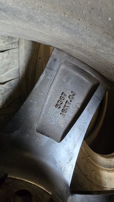 Диски  комплект R16