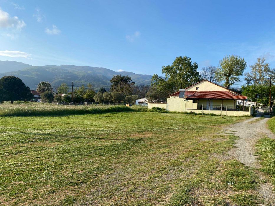 Продава се отличен парцел близо до центъра с площ 572 м2 в Аспровалта, Северна Гърция