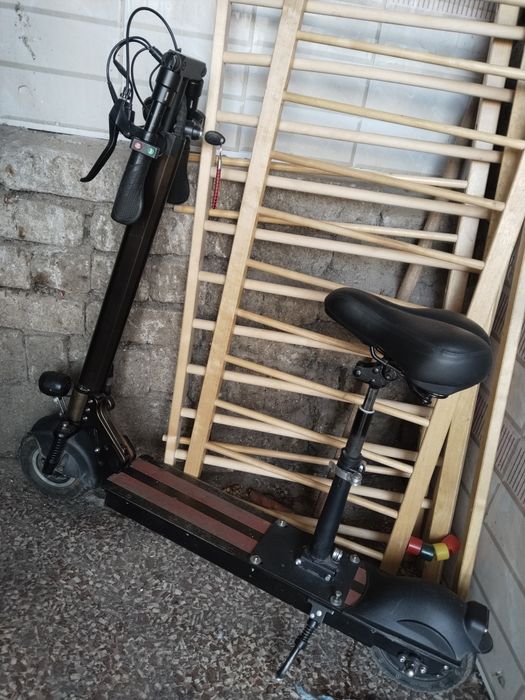 Продам электро самокат Куго