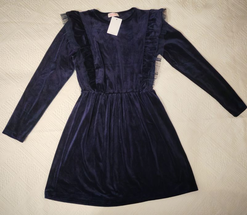 Rochie din catifea de culoare bleomaren varsta 13-14 ani