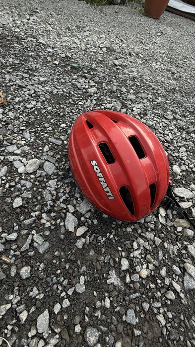 Cască de bicicletă SOFALLI roșie – mărime copii, stare bună