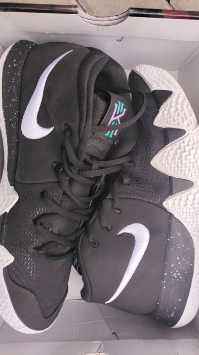 Kyrie 4 ankle taker