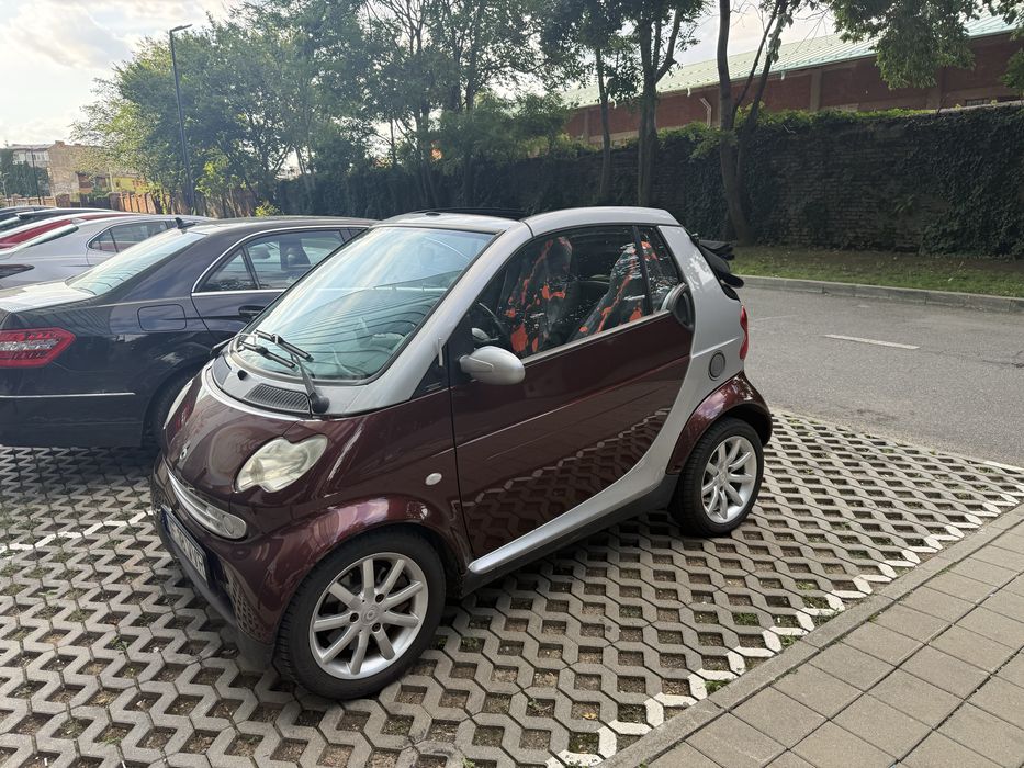 Vand smart fotwo 0,8 Diesel , masina merge impecabil
