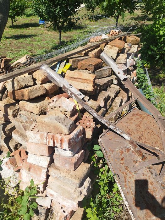 Парчета от тухли единички