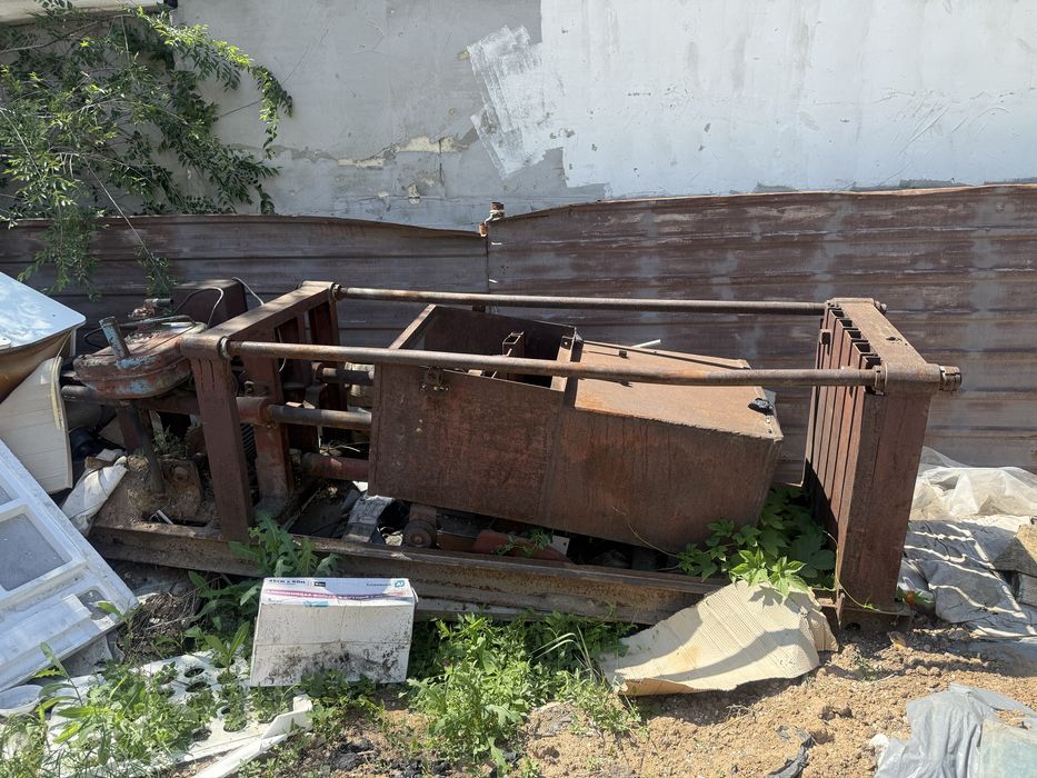 Продаётся пресс для макулатуры, ПЭТ и тд