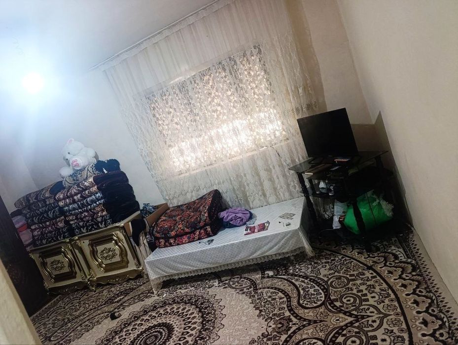 Гулистон шахарда 1 хона Уй 2 хона килинган