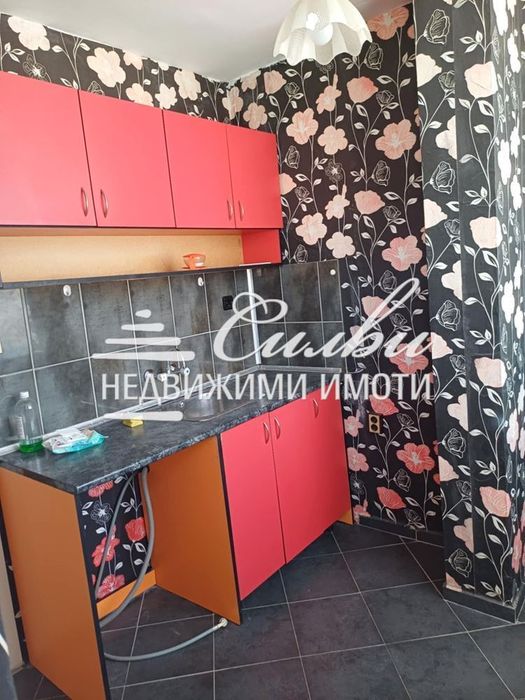 Двустаен тухлен апартамент-кв. Вароша