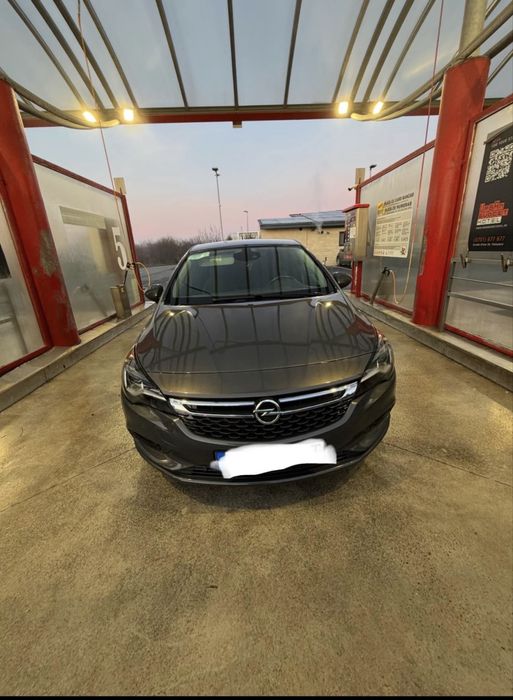 Opel astra K.