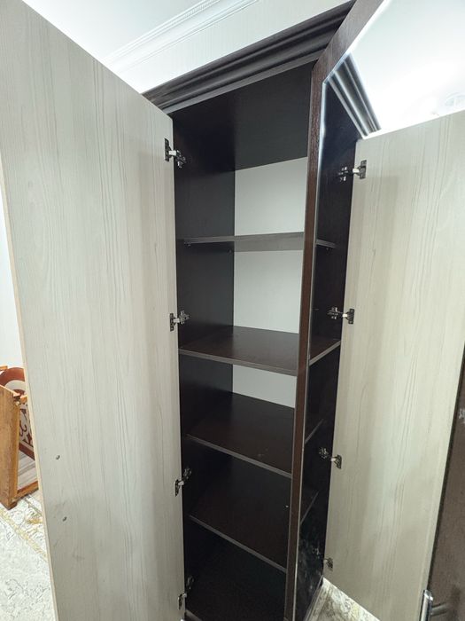 Продам шкаф для прихожей