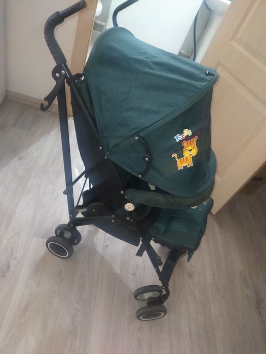 коляска детская ,трость .