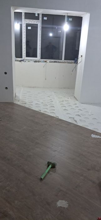 Установка дверь. укладка ламината