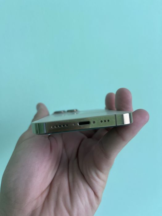 Iphone 13pro золотистый