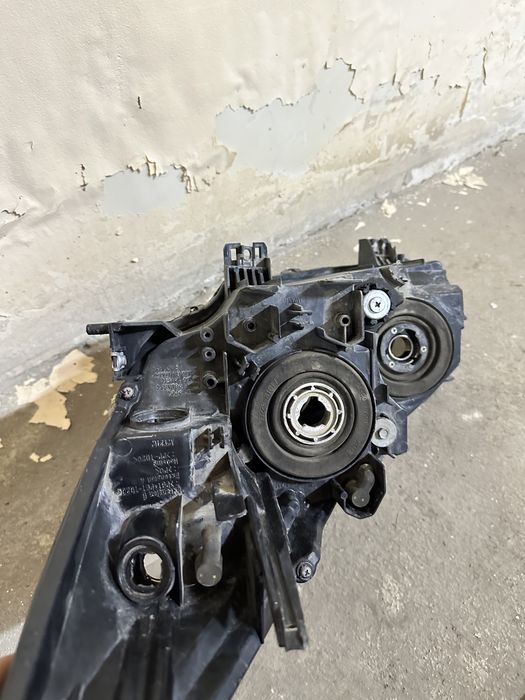 Левая Фара оригинал на мазда 3 2012г