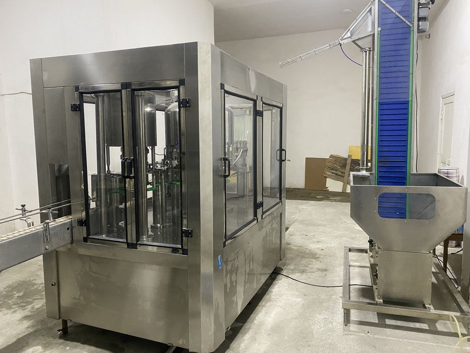 8/8/3 monoblok  sotiladi