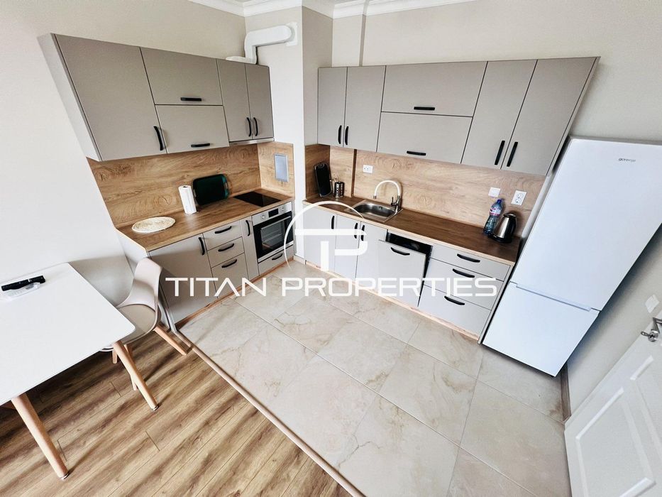 Дава се под наем Двустаен апартамент в Бургас, Изгрев - 59 кв.м за 612 € - Снимка #1