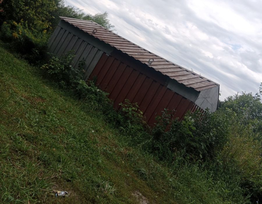 Продам гараж  ..