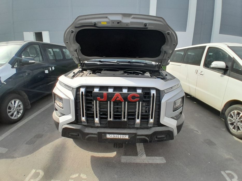 Jac T9 внедорожник