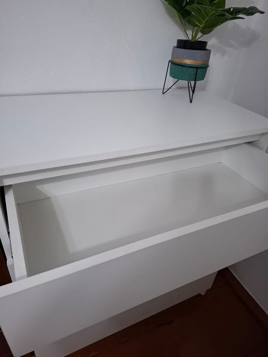 Продам новый комод. Пользовались мало.