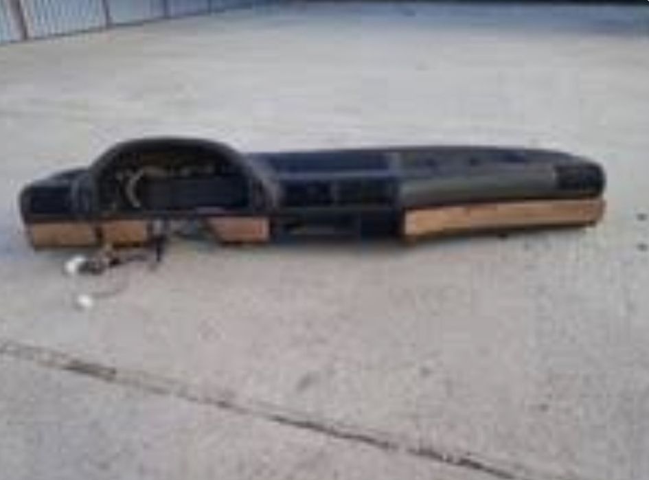 Обшивки и панель бмв е 32