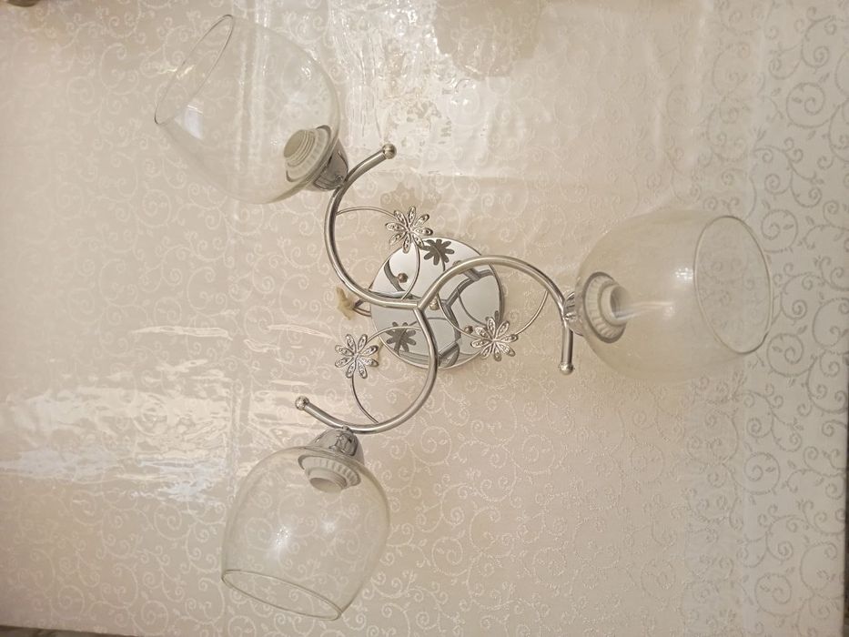 Люстры почти новые