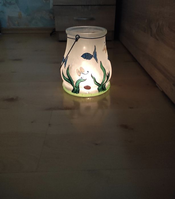 Закачащ се свещник за чаени свещи